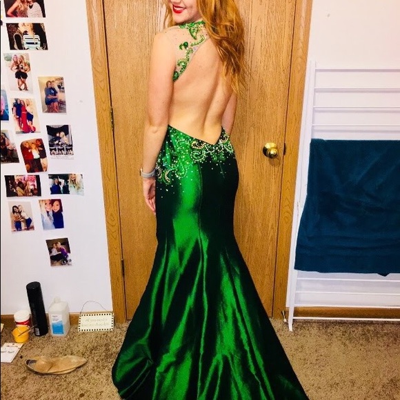 Elegant Emerald Green Pageant/Prom Dress - Picture 7 of 7